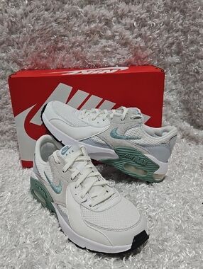 Nike Air Max Excee Sneakers